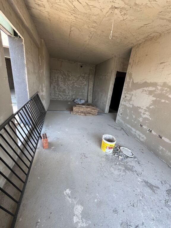 Shitet Apartament 1+1 ne Porcelan📍
