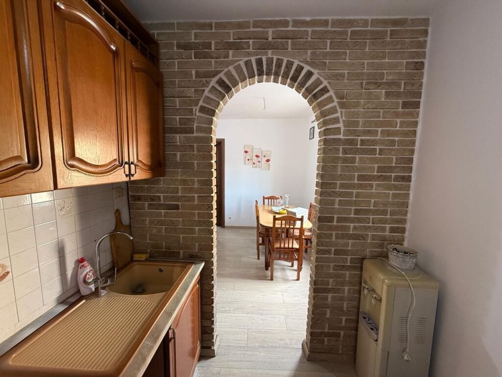 Shitet apartament 2+1 brryli Bulevardi Zhan Dark