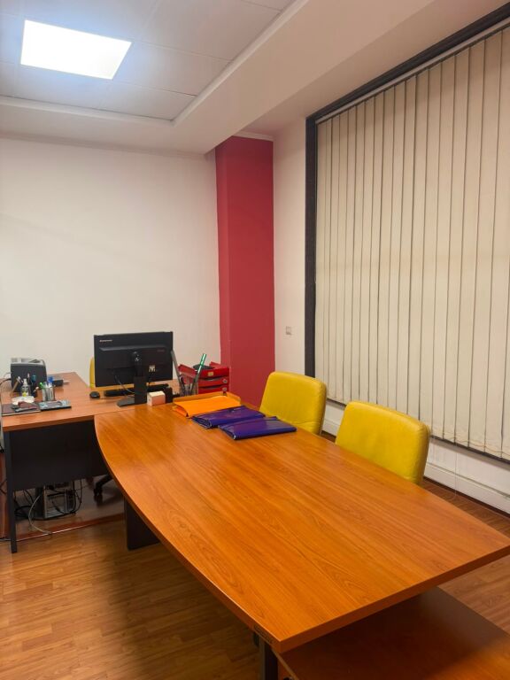 LOCALE UFFICIO IN AFFITTO, VIA ELBASANI