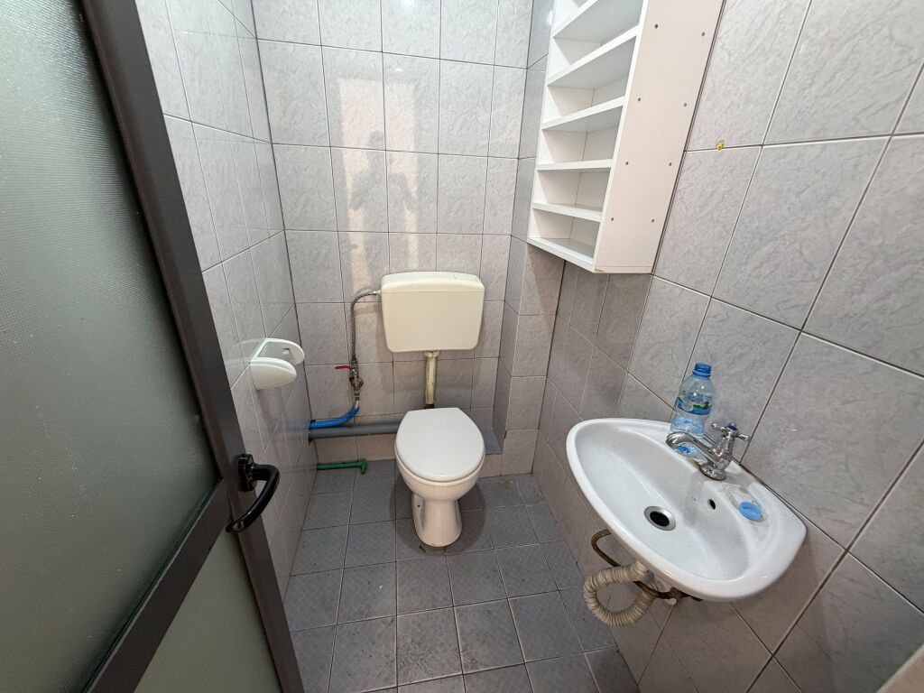 Business premises for rent on Myslym Shyri Street.