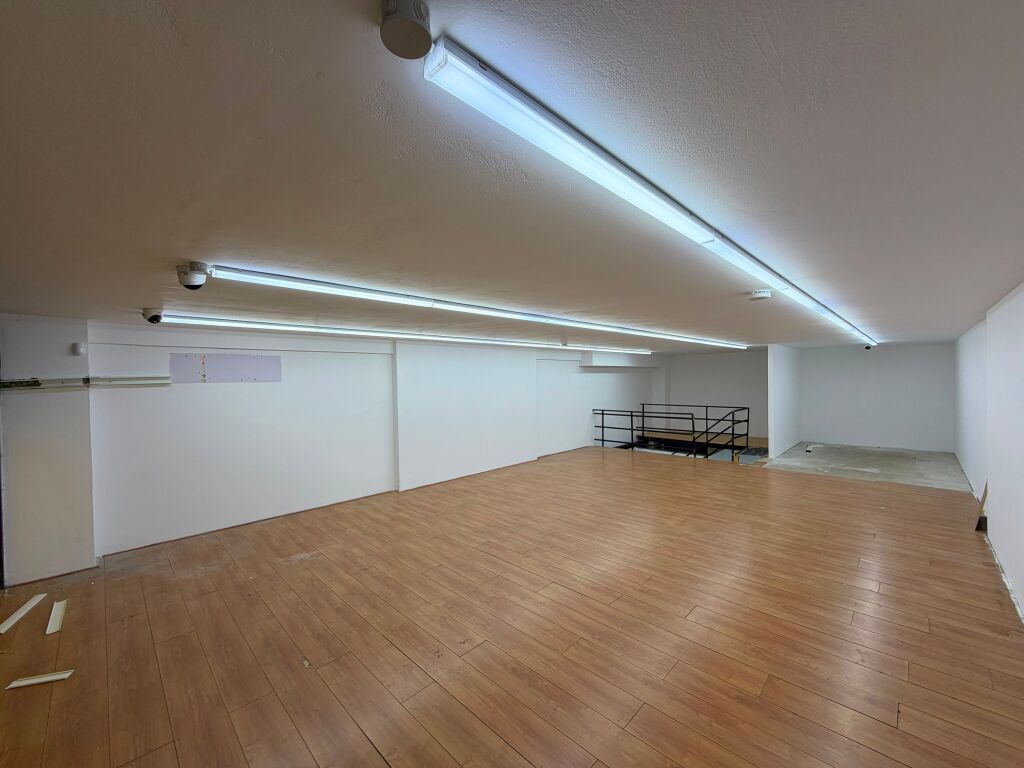 Business premises for rent on Myslym Shyri Street.