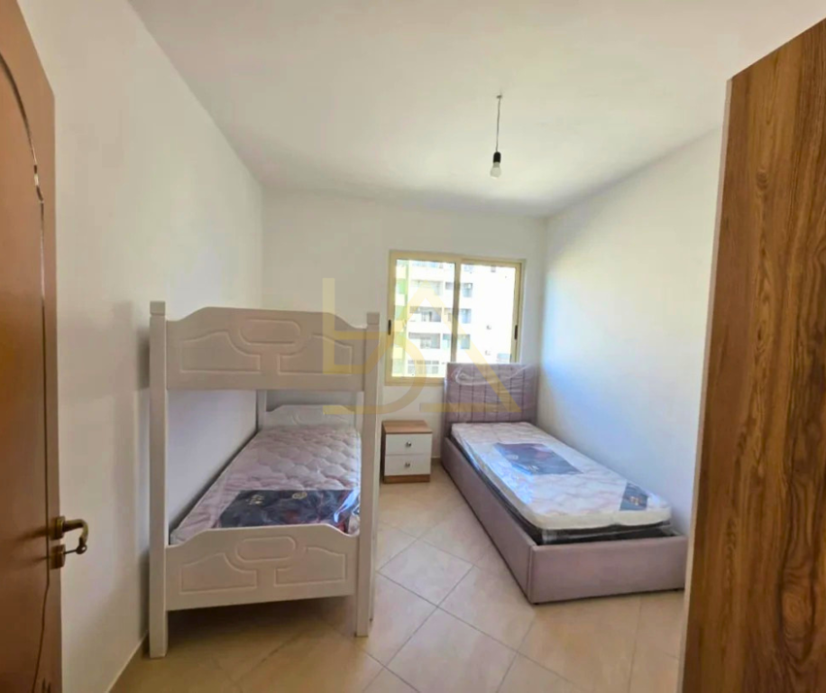 Apartament 2+1+2 për Shitje – Plazh, Durrës, pranë Postës
