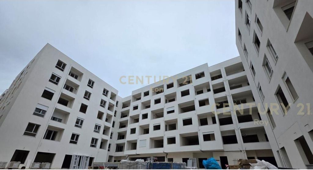 Apartament 1+1 Për Shitje në Golem, Durrës