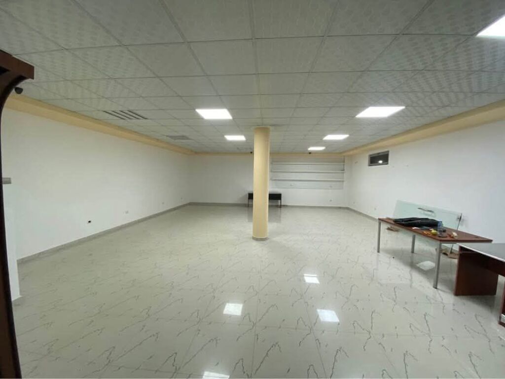 SHOP FOR RENT 100 m2 - KAMEZ