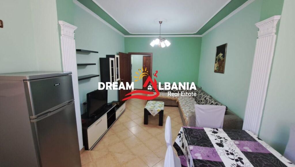 Appartamento 1+1+Cucina Separata in Vendita a Xhamllik, Vicino a Piazza Shtraus (ID 5119003)