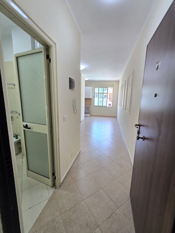 Shitet Apartament 1+1 te Shkembi Kavajes