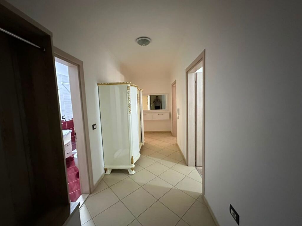 🏡 Affittasi Appartamento 2+1 – Residenza Xhura, Porcelan