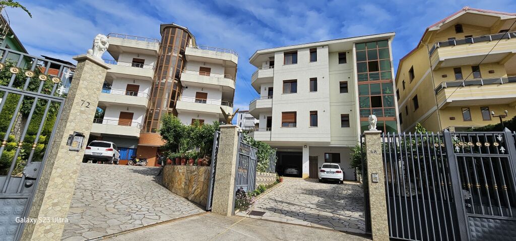 ✨ Jepet me qira apartament 2+1 | Rruga Bajram Allaraj