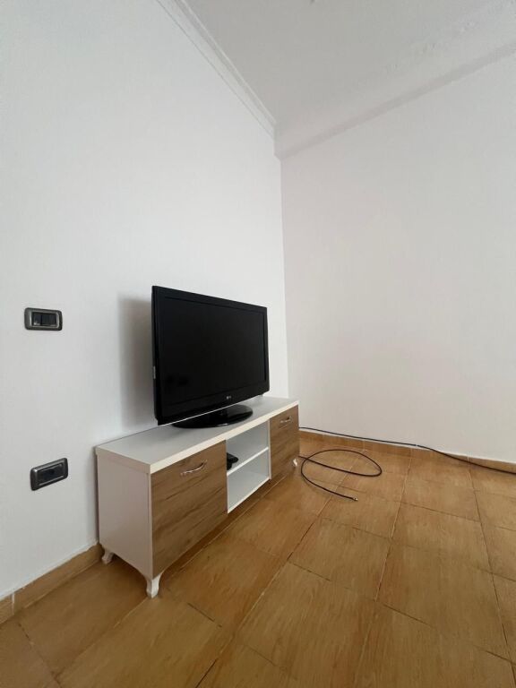 🏡 Apartment 1+1 for Rent in 5 Maji, 400 thousand lek