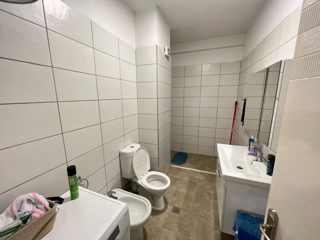 📣 Rent, 1+1 Apartment With Balcony 📍 Former Aviation Field ✨   🏢 New Building  🪜 8th Floor (With Elevator)  📐 Total Area 81 m2  🛋️ Furnished With Modern Conditions   💶 Price 60,000 leke