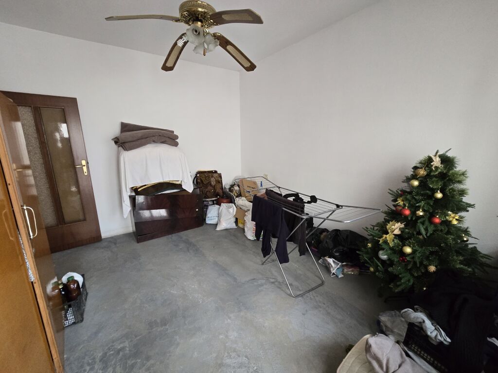 Casa privata in vendita vicino a KMY Laprakë