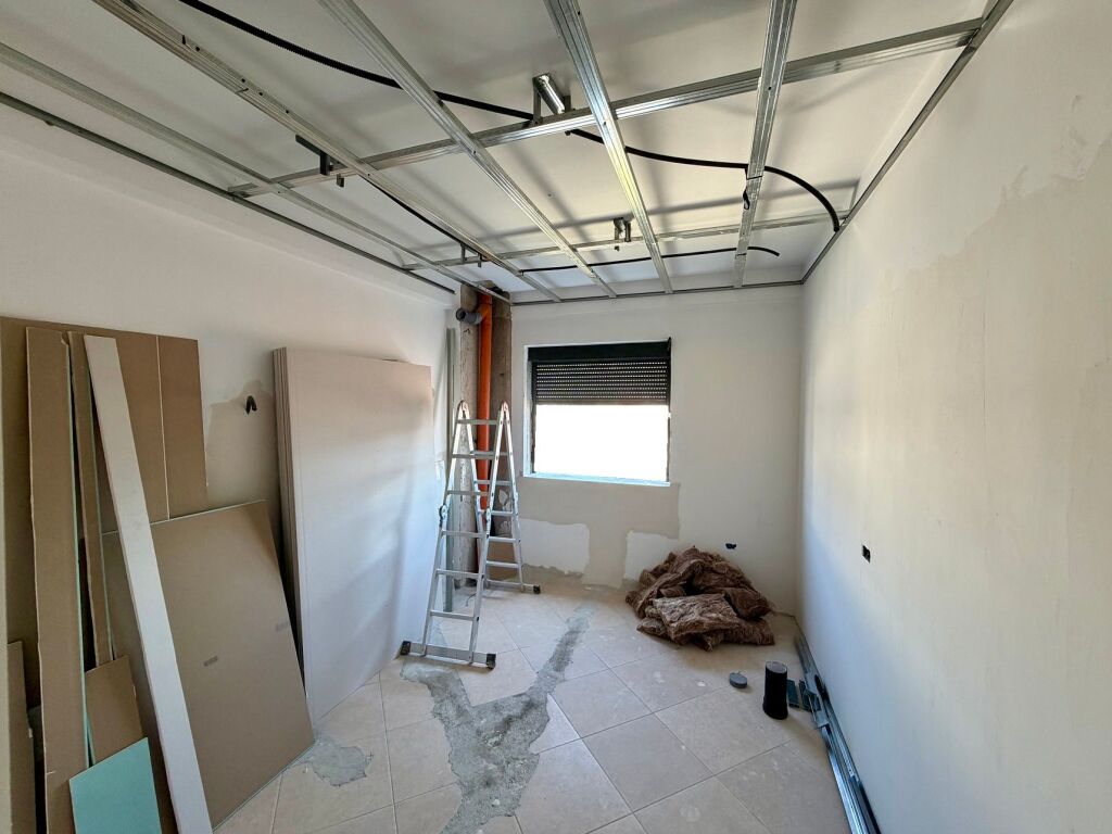 SHITET apartament 3+1 tek Universiteti "Marin Barleti", Selitë