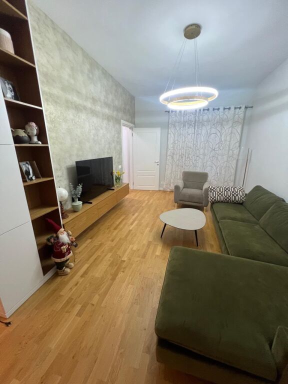 Villa in Affitto 3 Piani Yzberisht
