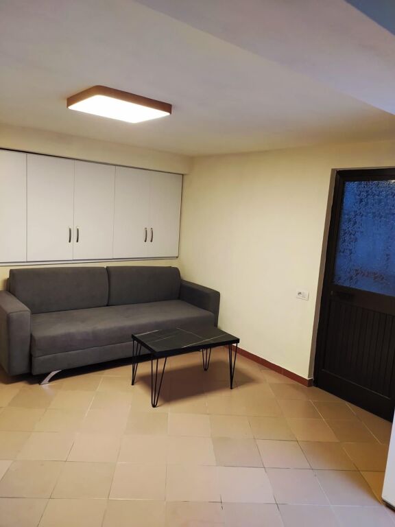 Rent | Garsoniere | Qendra Shëndetësore Qytet Studenti | 250 €/month