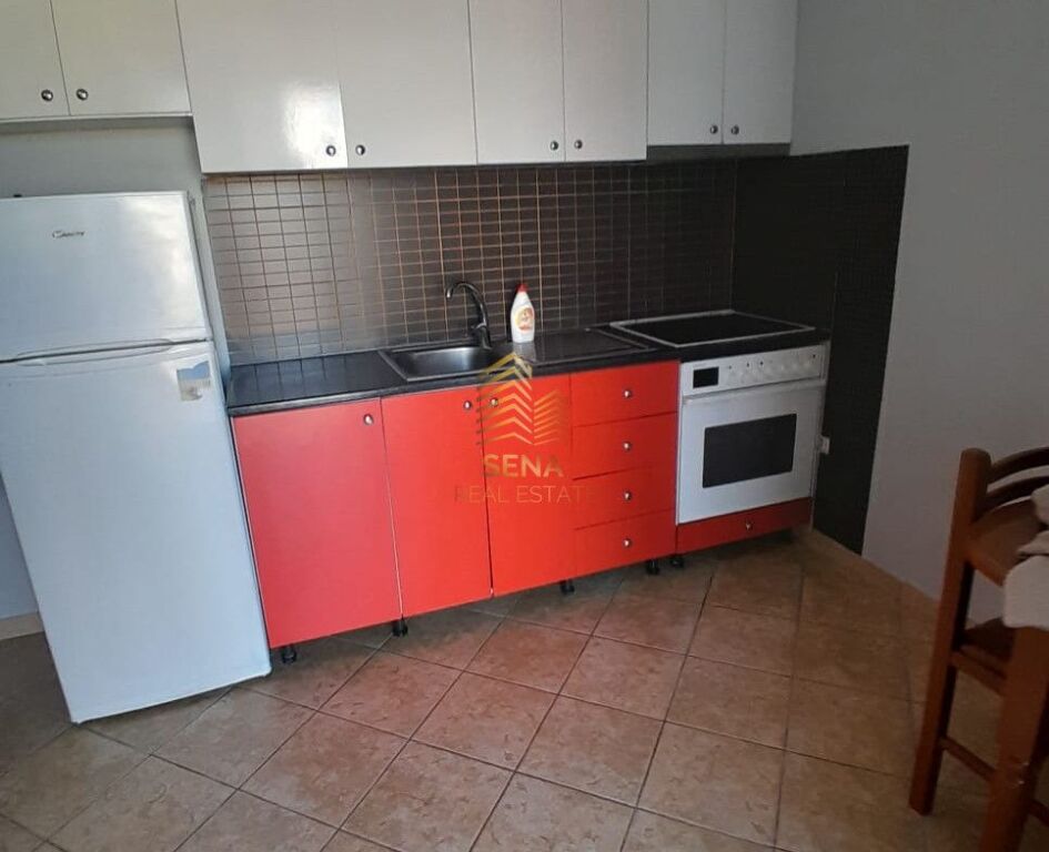 Rent, Private Entrance 1+1, at the end of Jordan Misja street, 35,000 Lek/Month