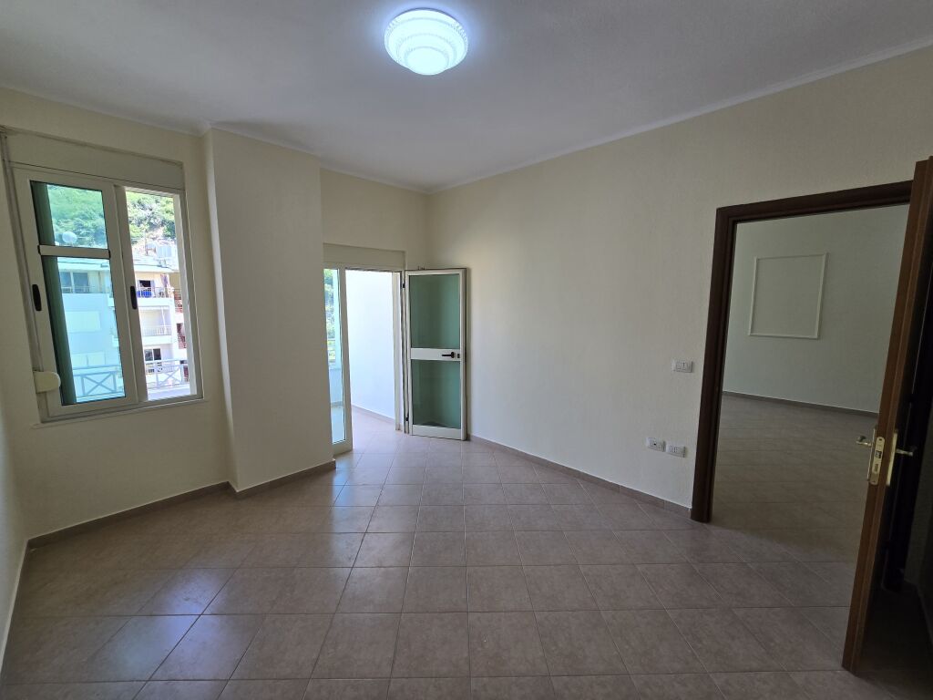 Shitet Apartament 1+1 te Shkembi Kavajes