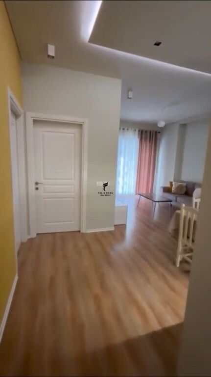 APARTAMENT ME QERA 2+1 RRUGA E KAVAJES 60.000 LEKE FH-83128
