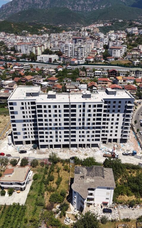 Shitet Apartament 1+1 ne Porcelan📍