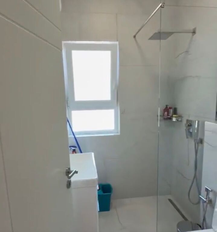 Apartament 1+1 me qira siper Maternitetit te Ri!