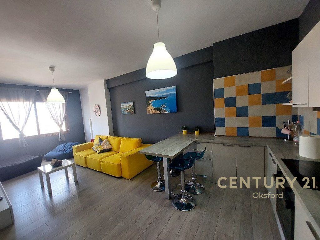 Appartamento 1+1 vicino a Pasticeri Elezaj Vlore