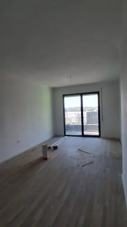 Qera | Apartament 2 + 1+2 | Rruga 5 Maji | 500 €/muaj