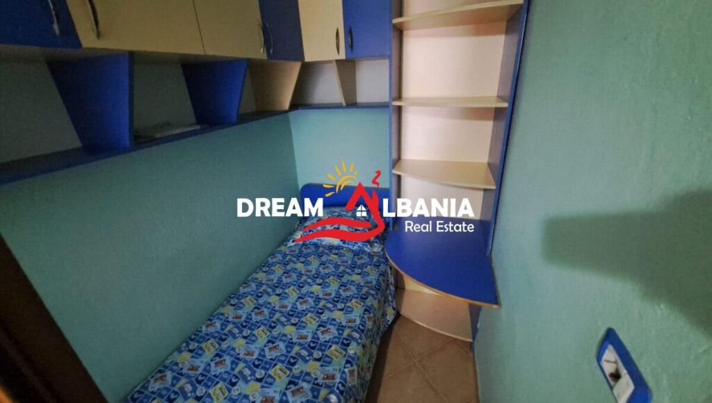 Appartamento 1+1+Cucina Separata in Vendita a Xhamllik, Vicino a Piazza Shtraus (ID 5119003)