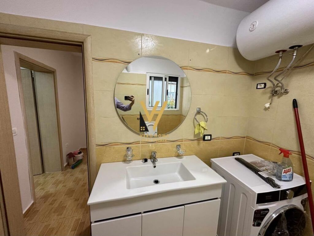 JEPET APARTAMENT 2+1+BLK ME QERA TE RRUGA BARDHYL 55.000 LEKE