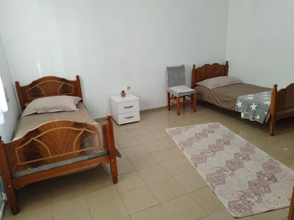 Rent | Shtëpi private 2 + 1 | Rruga 5 Maji | 350 €/month