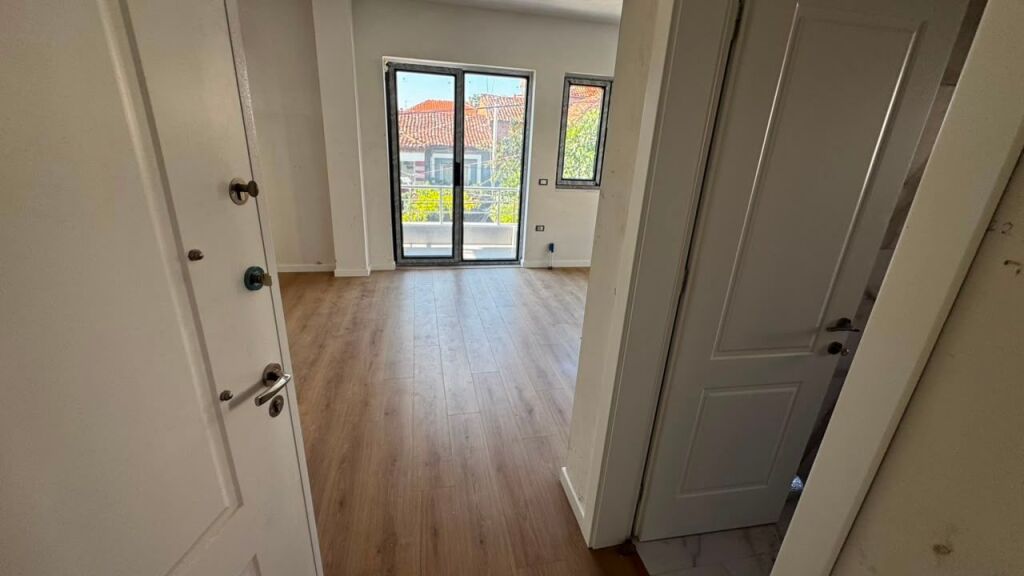 🏡 Appartamento 1+1 in Vendita – Quartiere 2, Korçë