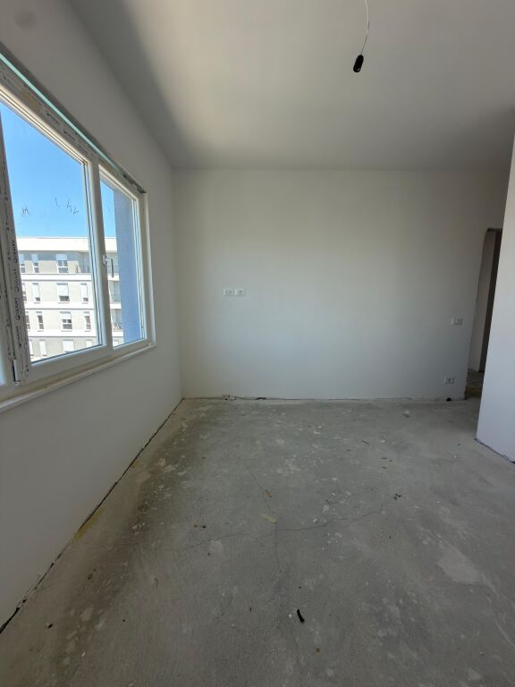 Appartamento 2+1 con Veranda in Vendita Univers City