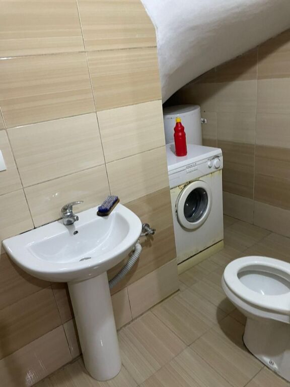Rent | Shtëpi private 1 + 1 | Rruga 5 Maji | 360 €/month