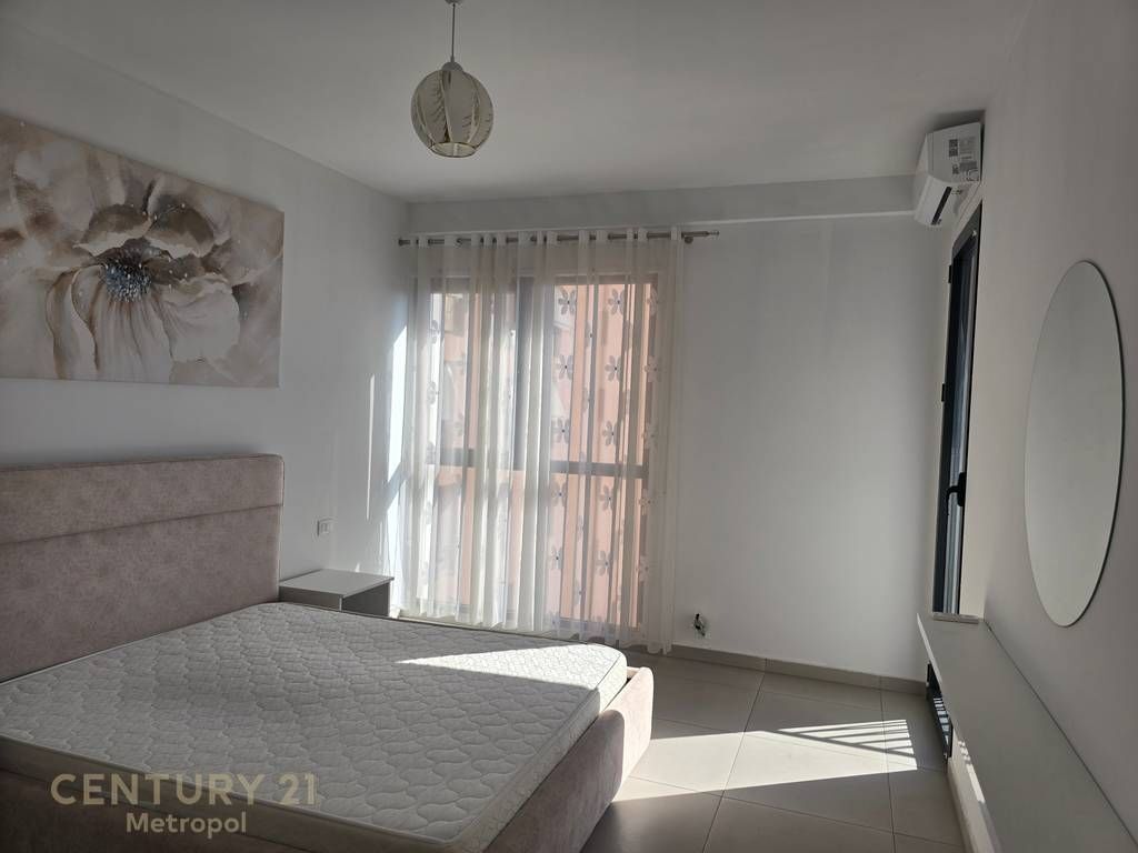 JAPIM ME QIRA APARTAMENT 2+1+2+ POST PARKIMI, TEK ASL (SPITALET)