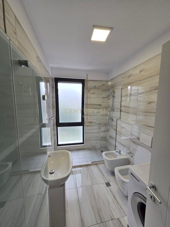Jepet me qira apartament 1+1 në zonën e Ali Demit,