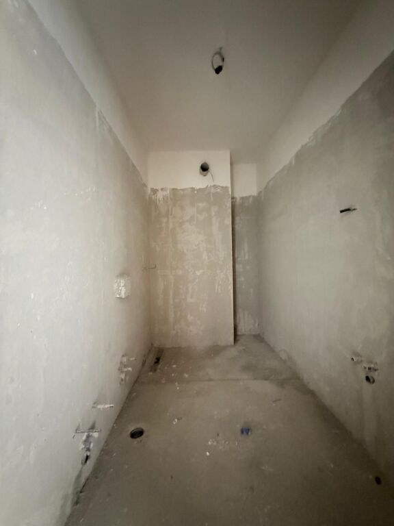 Shitet apartament 1+1 tek Bulevardi i Ri