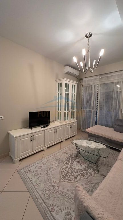 Shitet, Apartament 1+1, Spitali Amerikan 3, Tiranë