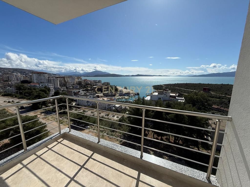 SARANDË, SHESIM APARTAMENT 2+1+2 + VERANDE NË PORTIN E LIMIONIT 300,000 €