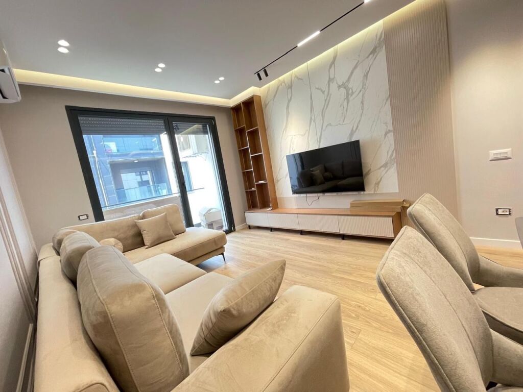We rent a 1+1 apartment at the Dry Lake, Met Invest!