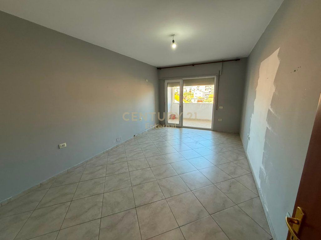 Office space for rent + parking space in Siri Kodra, Tirana! 1,000 € /Month