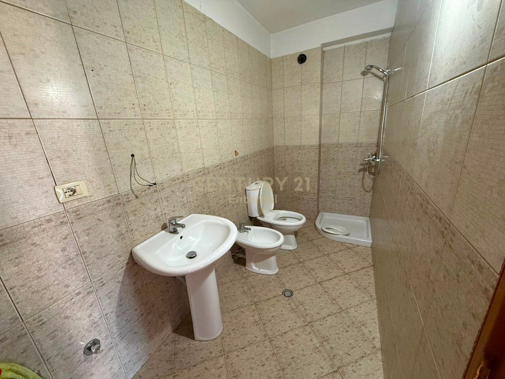 Office space for rent + parking space in Siri Kodra, Tirana! 1,000 € /Month