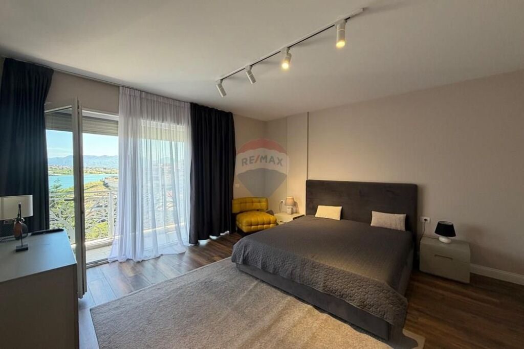 Villa - For Rent - Lake of Farka, Tirana