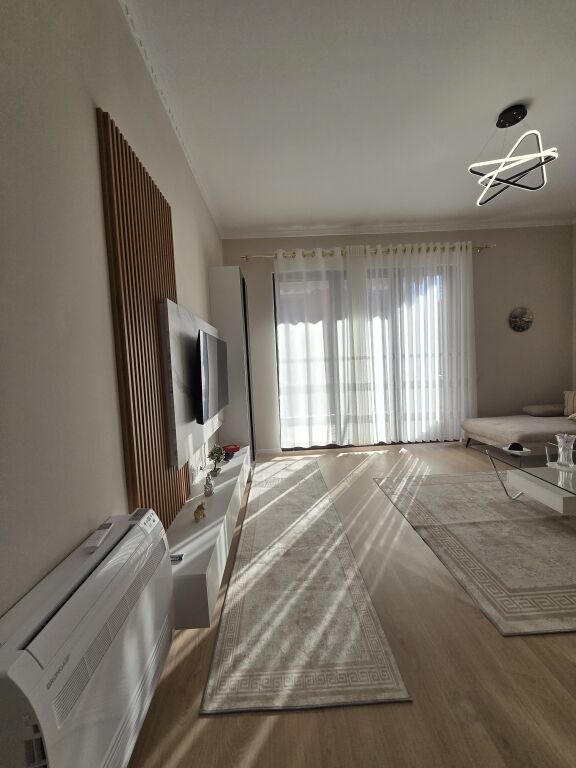 Apartment 2+1 +parking space for rent!