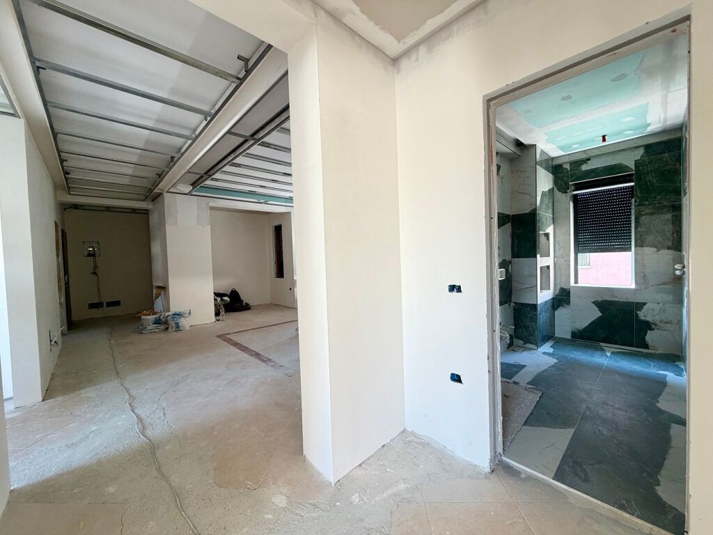 SHITET apartament 3+1 tek Universiteti "Marin Barleti", Selitë