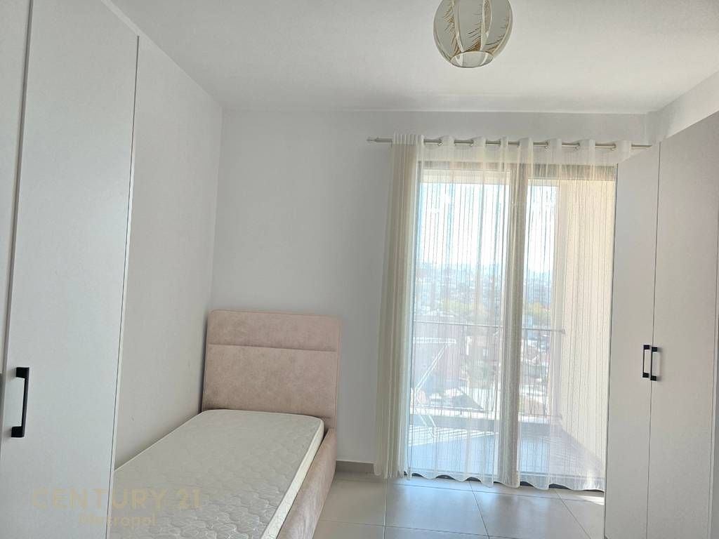 JAPIM ME QIRA APARTAMENT 2+1+2+ POST PARKIMI, TEK ASL (SPITALET)