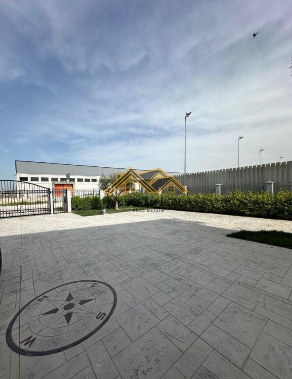 Shitet vilë 3-katëshe në Spitallë, Durrës