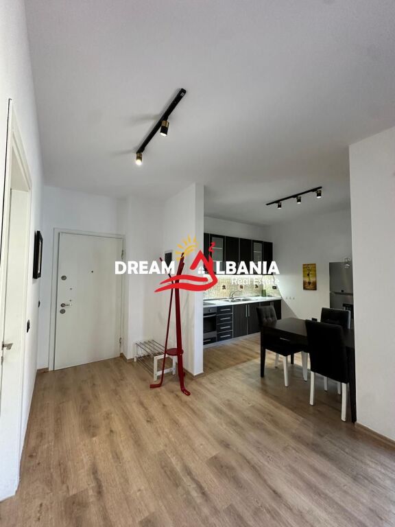 Super Apartament 2+1+2 me qera ne Bllok te Rruga e Kosovareve (ID 42214448).