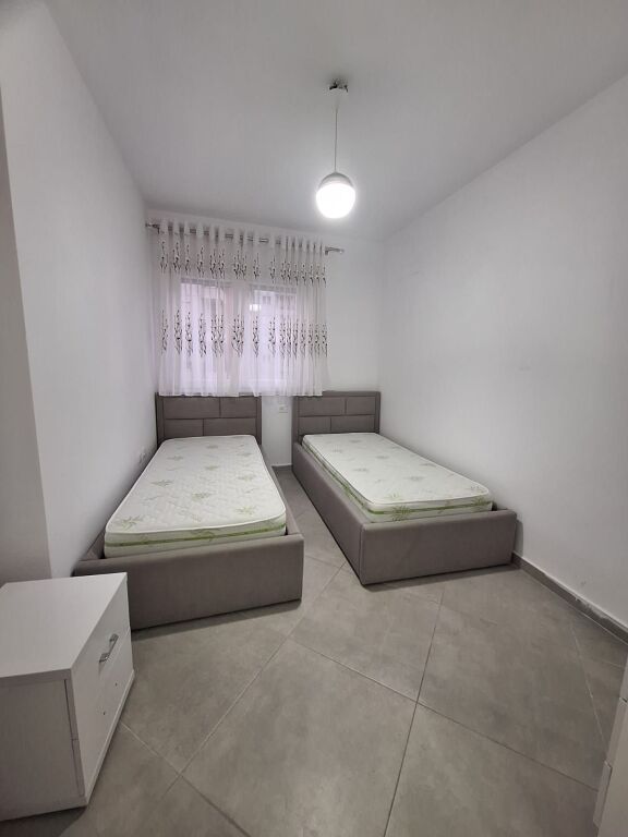📣 Appartamento 2+1+2 con 2 balconi in affitto  📍Astir, Villa L 2💰Prezzo: 55.000 Lek/mese