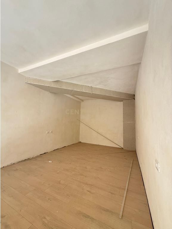 SHITET LOFT TEK VM REZIDENCE ,NE GOLEM !