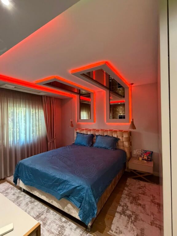Shitet apartament luksoz 2+1+2 tek Blloku Gintash , Laprake , Rruga Dritan Hoxha , Ish Dogana .