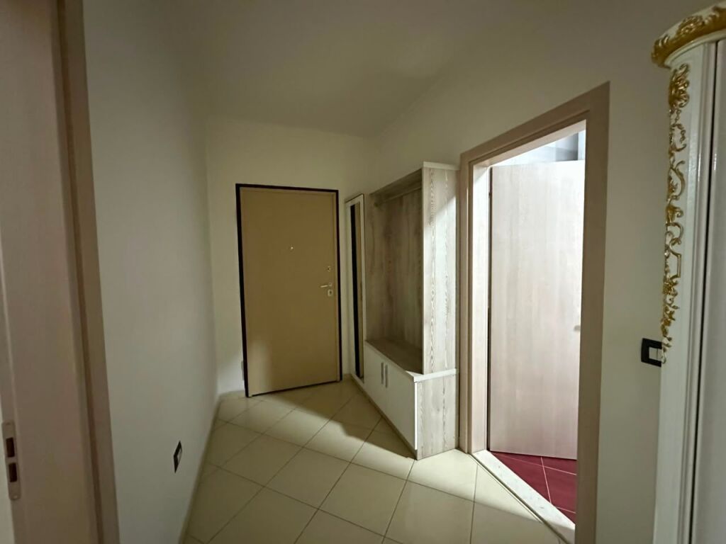 🏡 Affittasi Appartamento 2+1 – Residenza Xhura, Porcelan