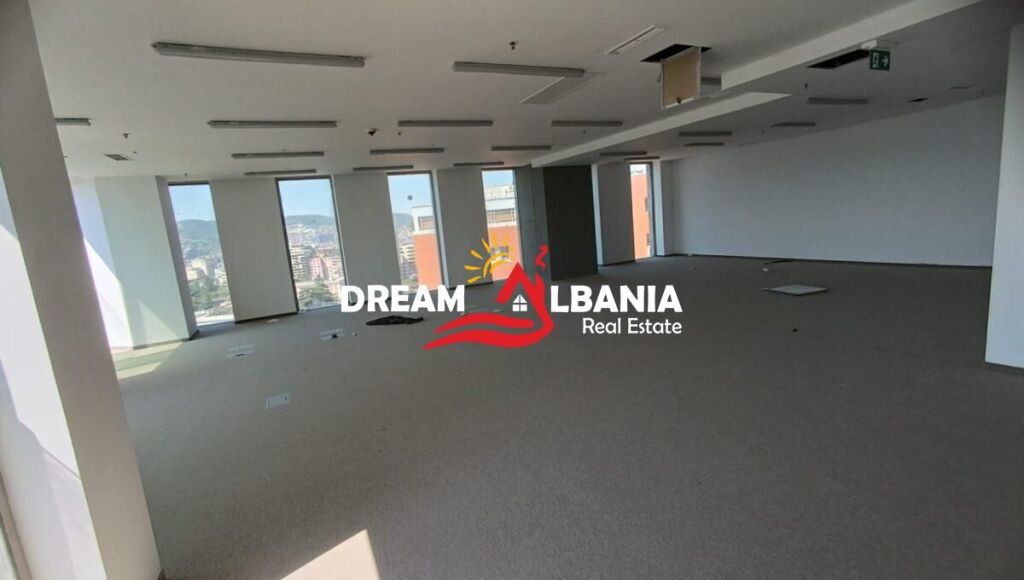 Locale per ufficio in affitto a Downtown One, Viale “Bajram Curri”.(iD 42611401)